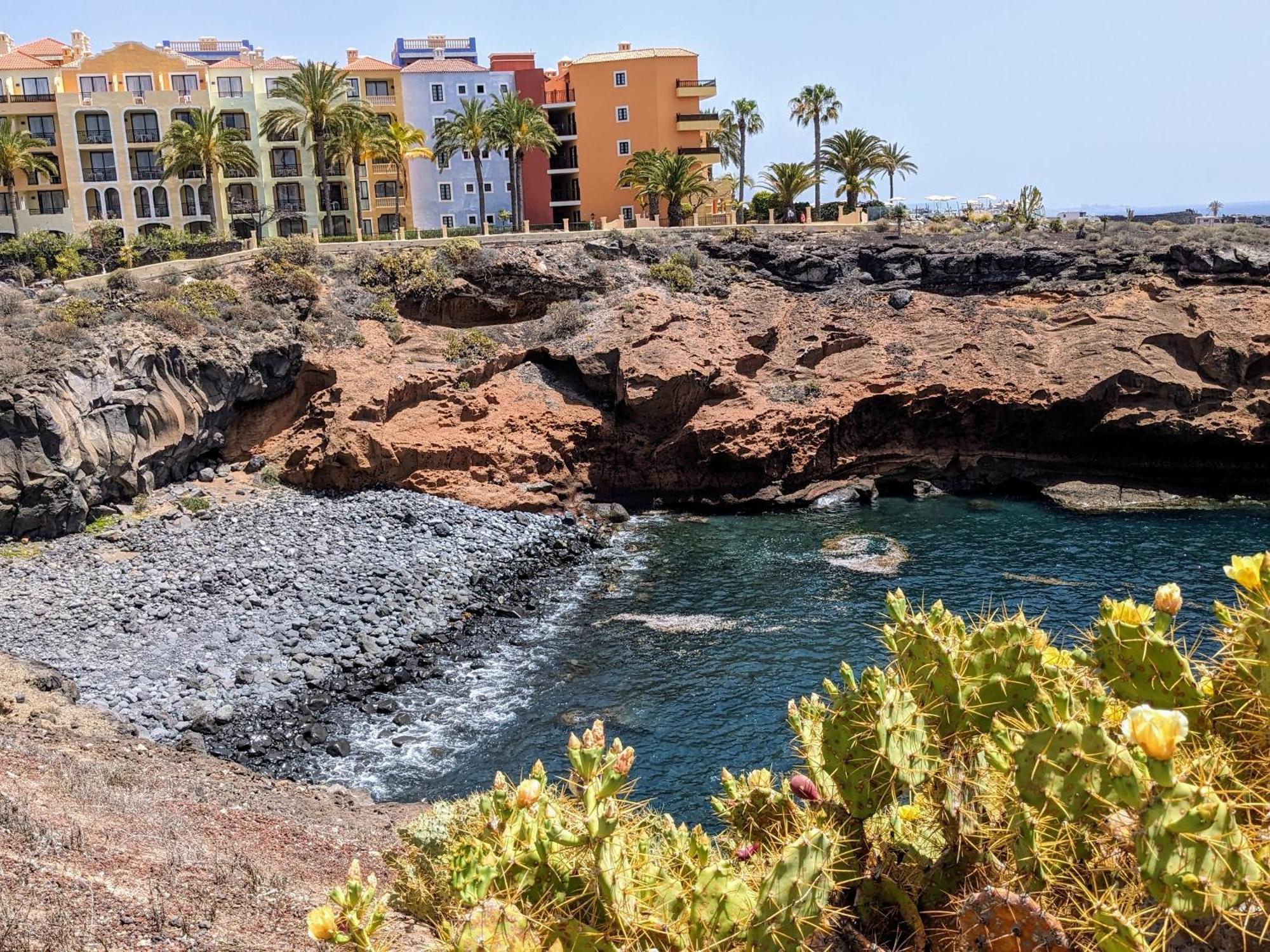 #seaparaiso# Heated Pool,private Parking,fast Wifi Costa Adeje (Tenerife)